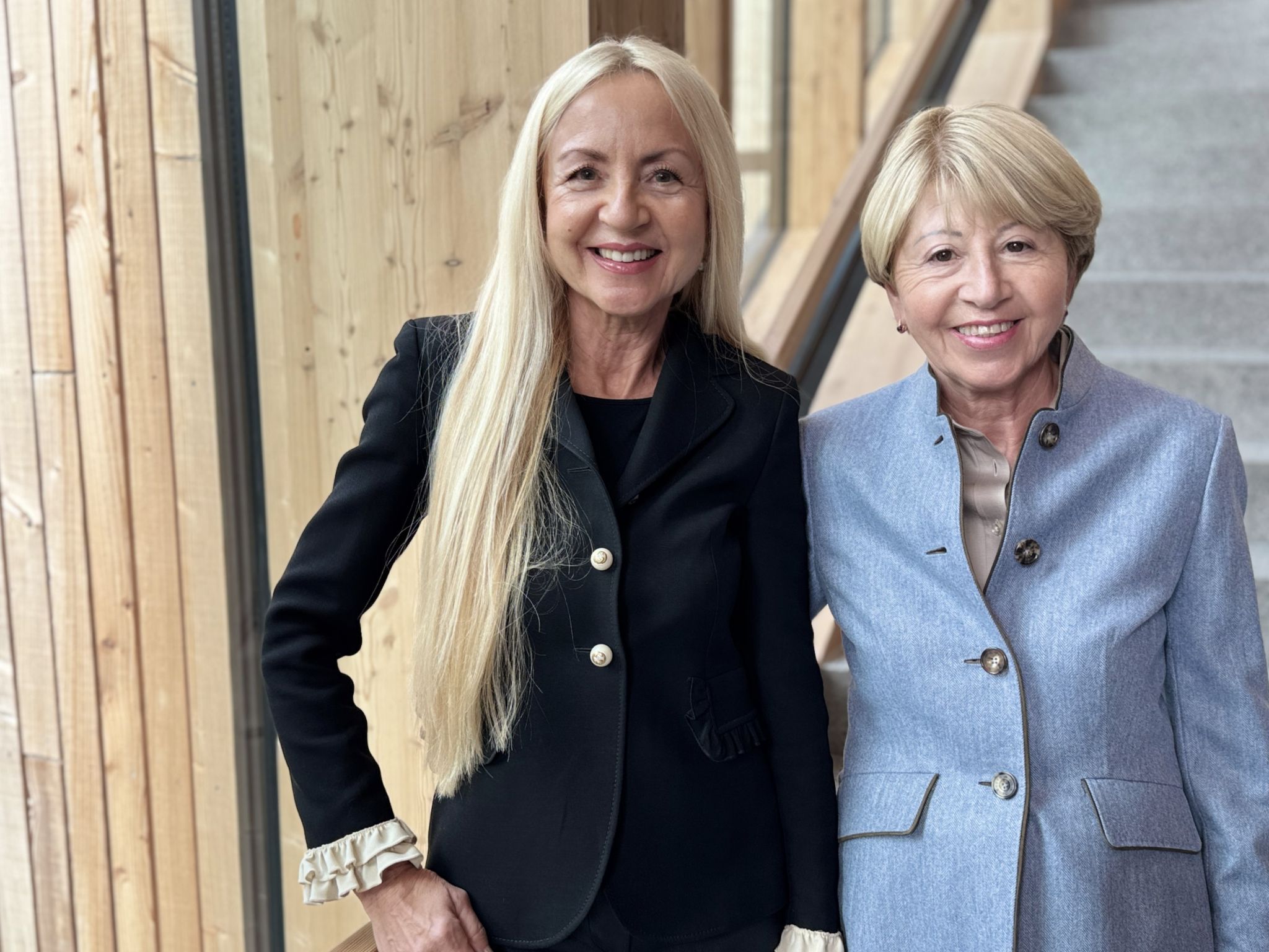 Andrea Hirschenberger (ÖGK) und Medizinerin Karin Handler.