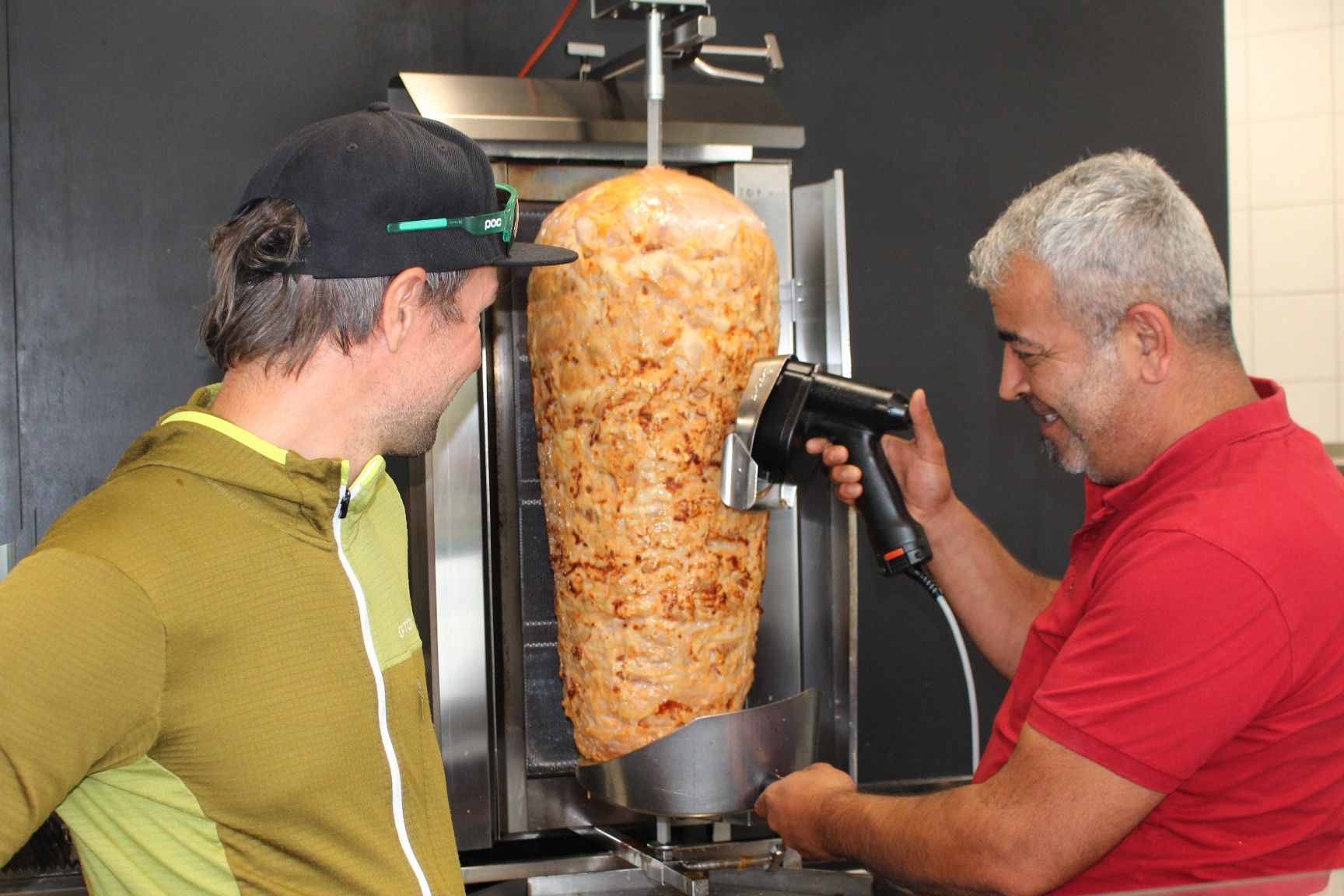 Mehmet Pektas setzt nicht nur auf türkische Spezialitäten wie Kebab, die Speisekarte des türkisch-stämmigen Gastronomen, der seit Jahrzehnten in Vorarlberg lebt und arbeitet, ist international wie seine Gäste.