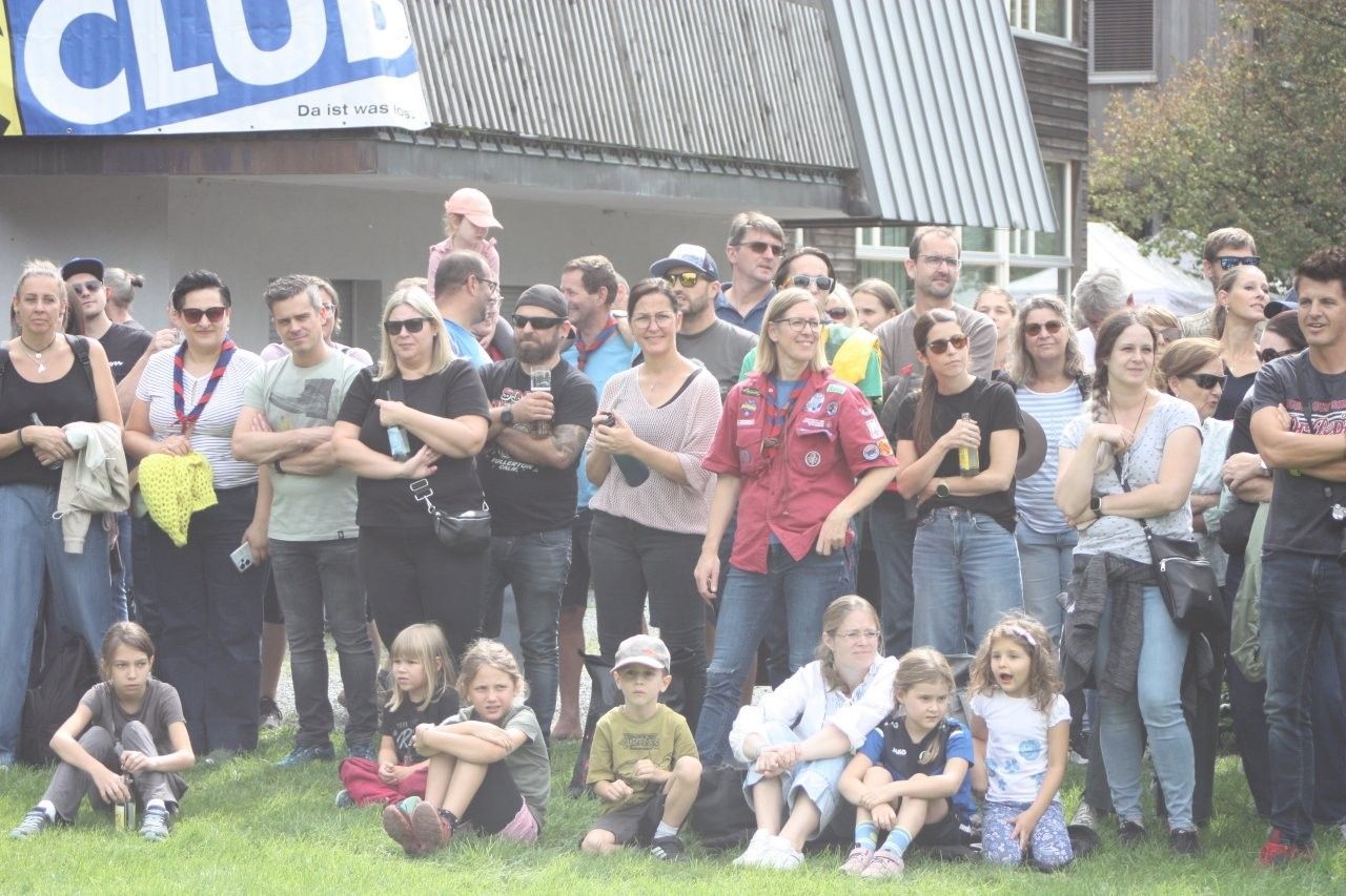 Eltern und Familien waren dabei.