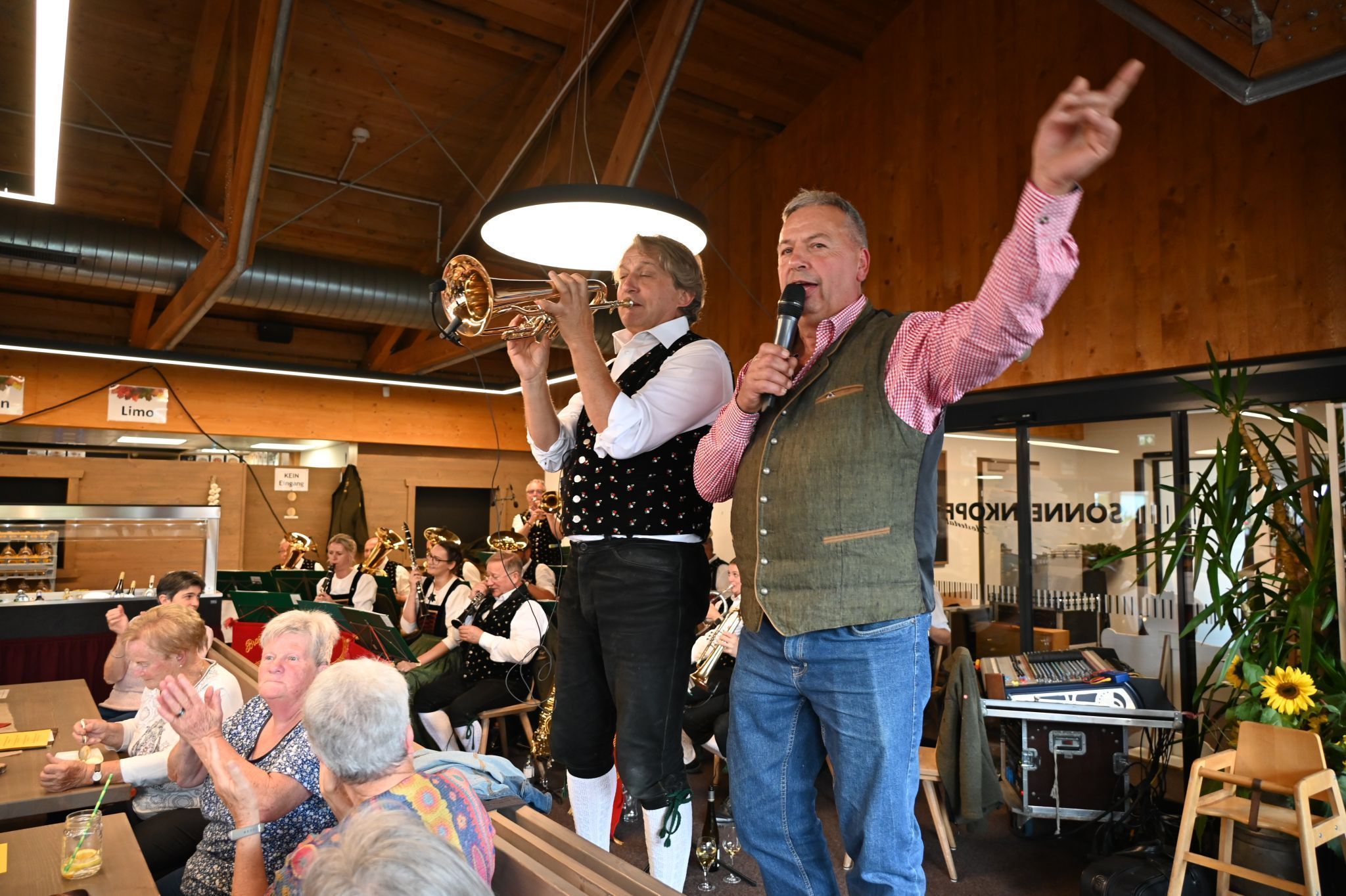 Tolle Stimmung beim Herbstfest auf dem Sonnenkopf.