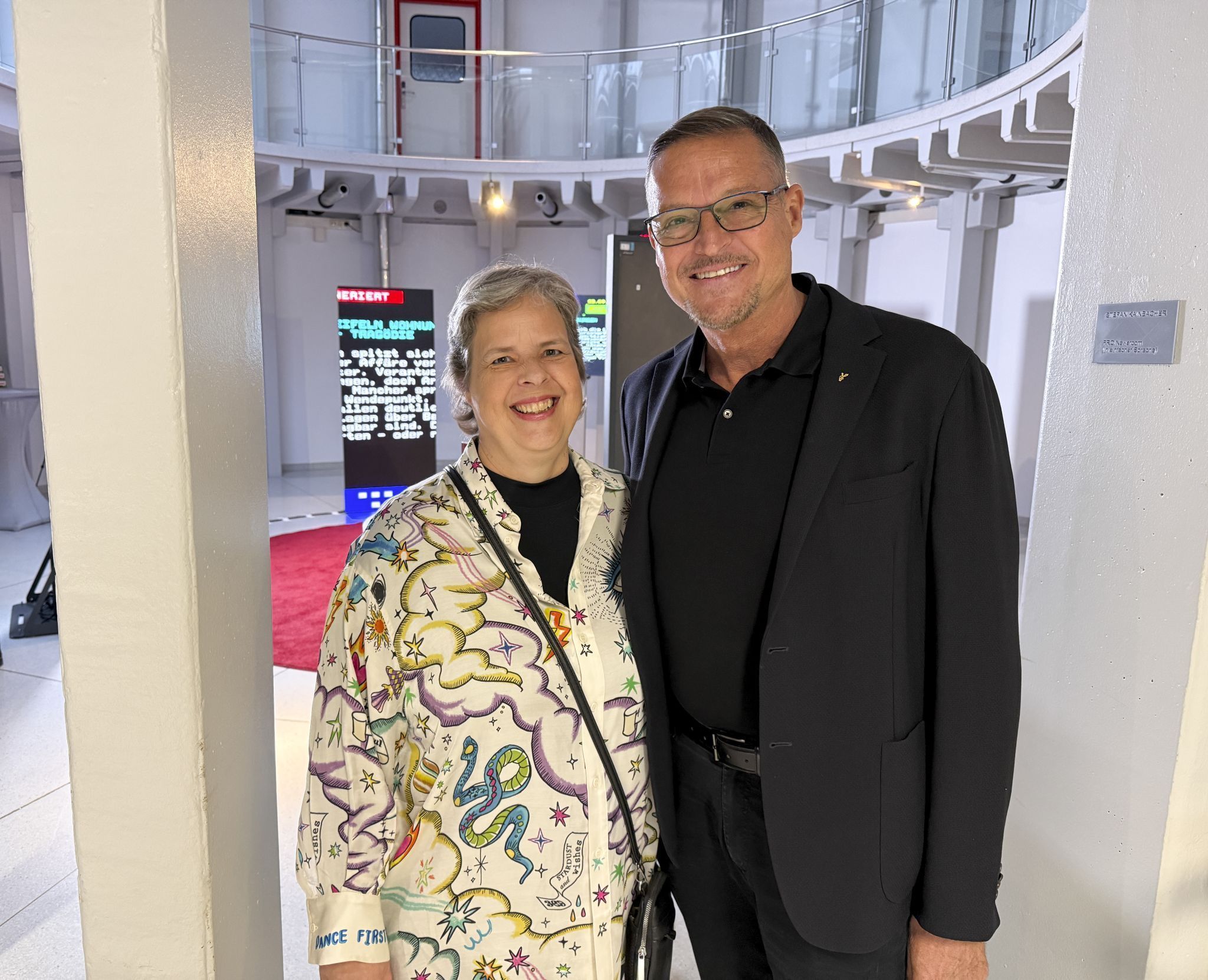 Gabriele Bachmann und Christian Bernhard besuchten die Ausstellung