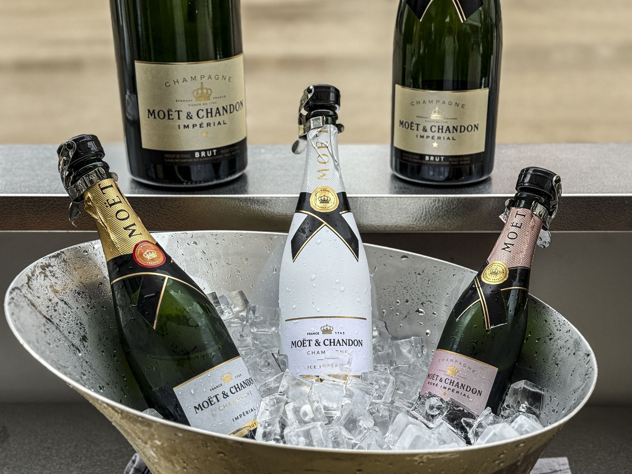 Durfte auf der Champgnerparty natürlich nicht fehlen - Champagner