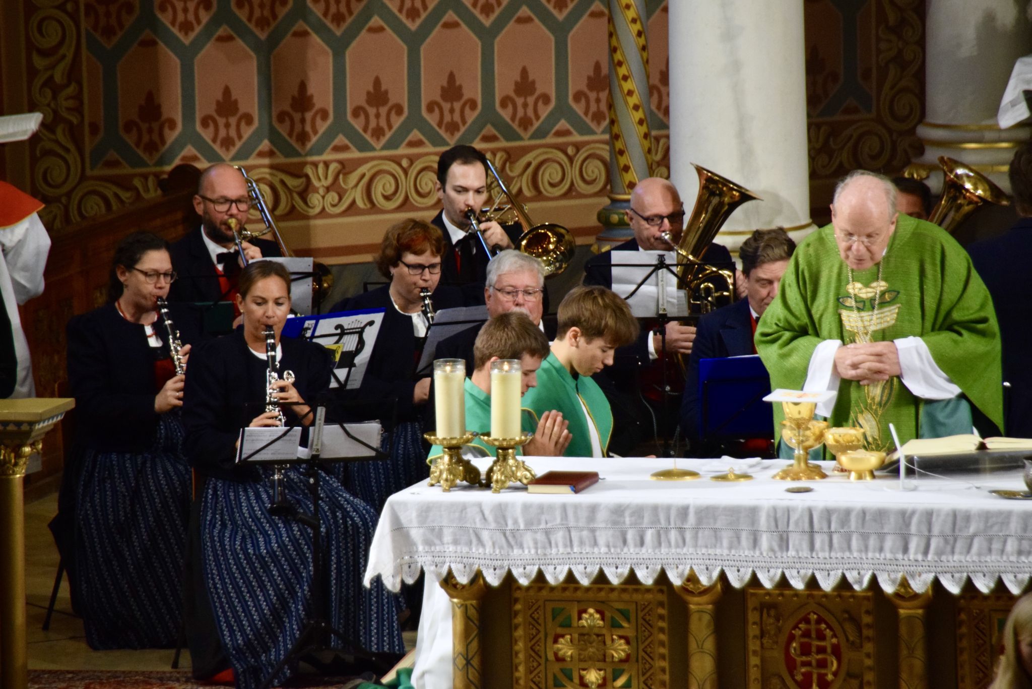 Mit der Gottesdienstgemeinde feierte Kardinal Christoph Schönborn.