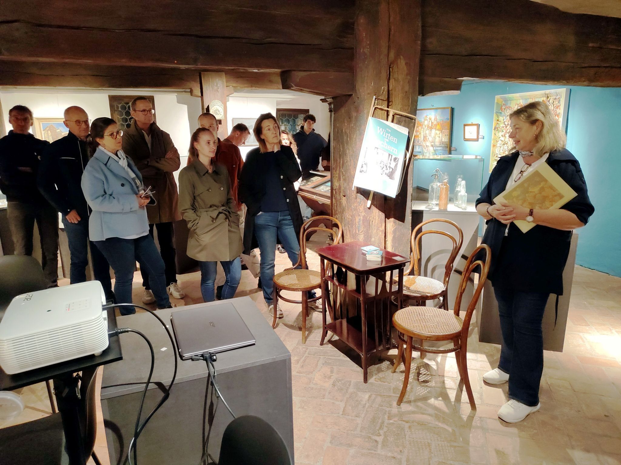 Alexandra Zittier-Summer erklärte anschaulich den Wandel von Feldkirchs Gasthäusern im Laufe der Jahrhunderte.