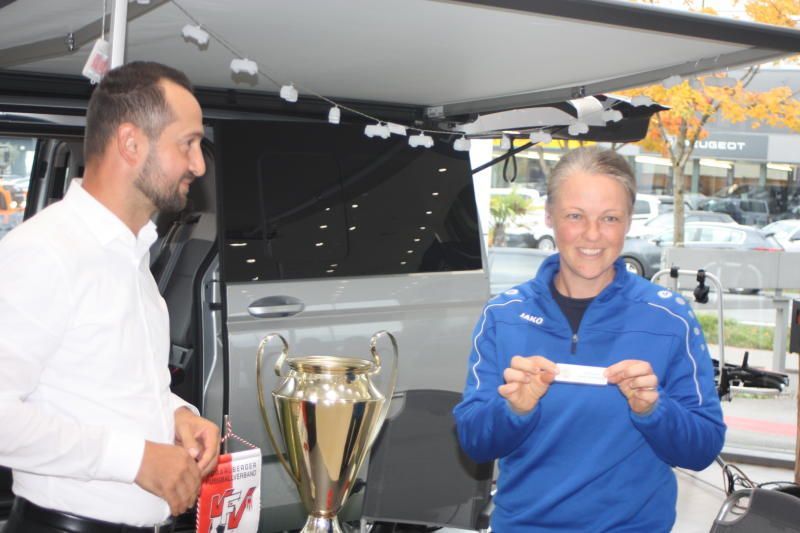 Sonja Baldauf und Adnan Cajic zogen die Halbfinal-Paarungen im VFV Cup der Frauen.