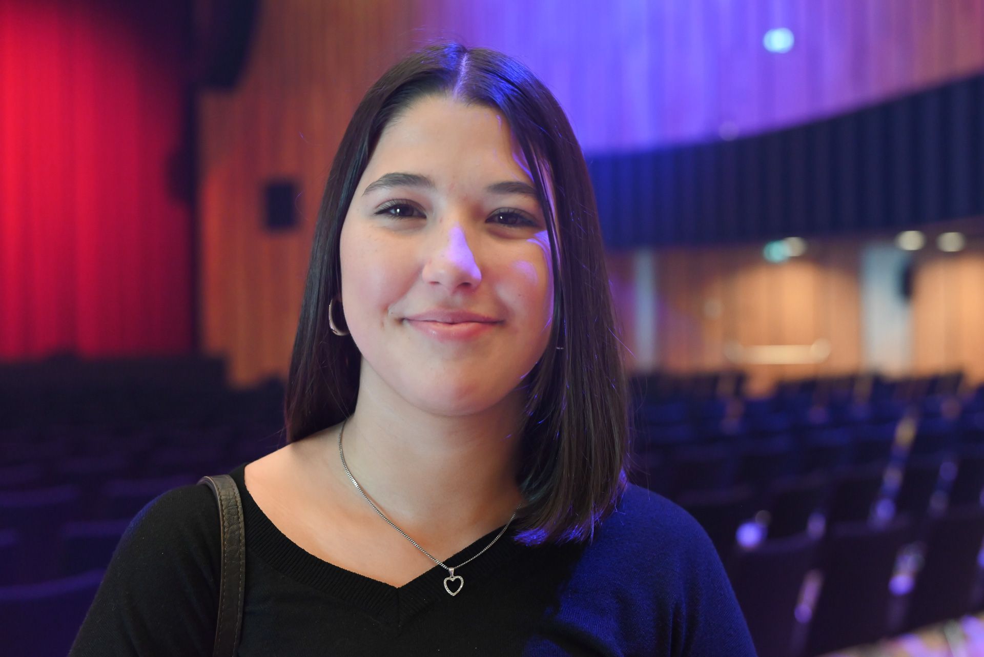 „Mich zieht es glaube ich, nach der Schule in Richtung Buchhaltung. Wobei mir die Pflegeberufe auch gut gefallen. Vom heutigen Vormittag nehme ich mit, die Schule durchzuziehen, auch wenn es einmal schwierig werden kann.“ Lena Ender (15), HAK Bregenz
