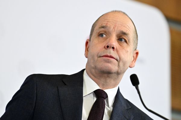 IHS-Chef: Heuer keine Rezessionsgefahr wegen Chipmangels