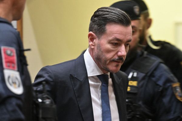 SoKo Signa sieht &#8220;dringenden Verdacht&#8221; auf Geldkarussell