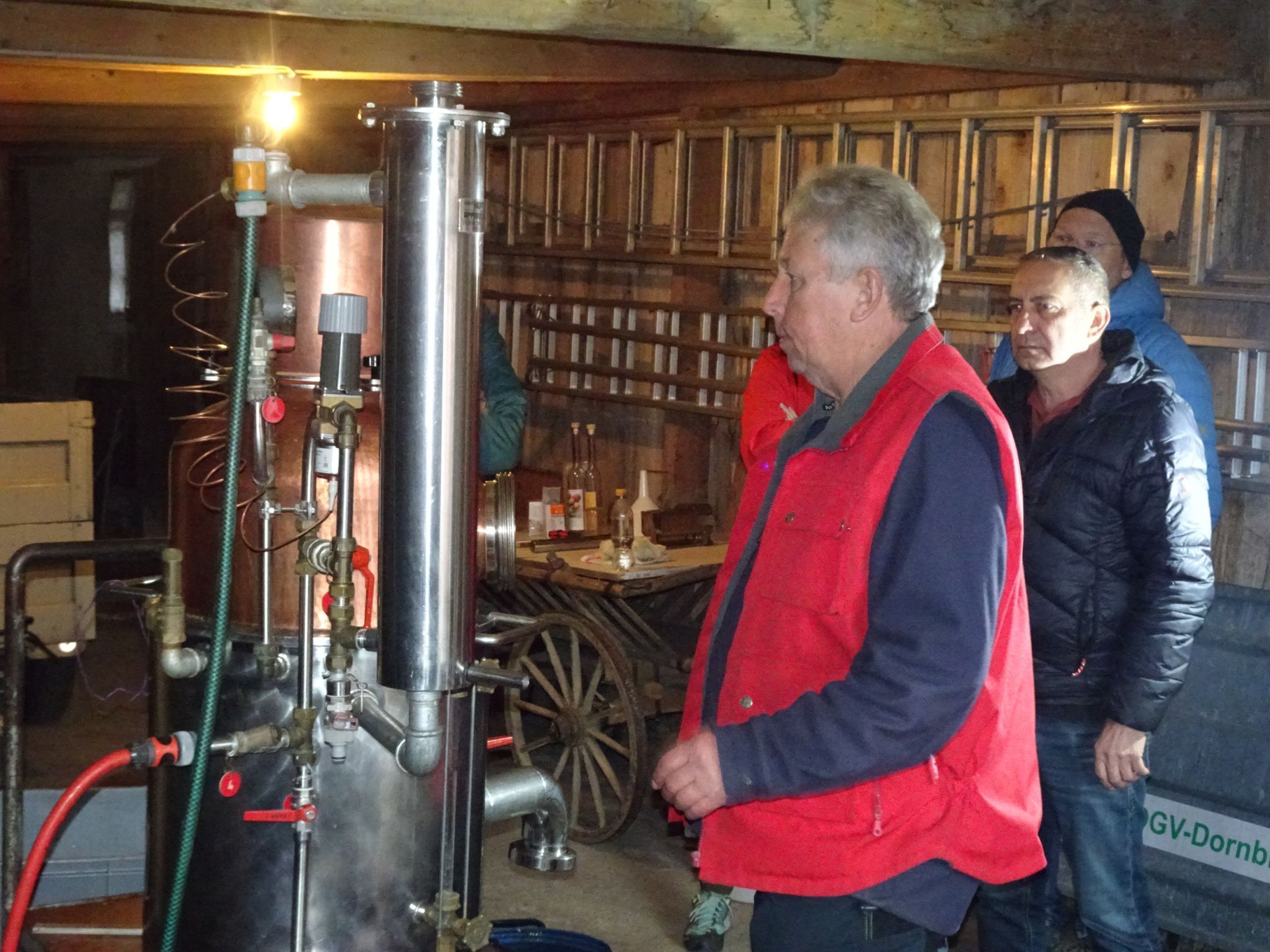 Auch der Aufbau des Brennofens stand auf dem Programm.