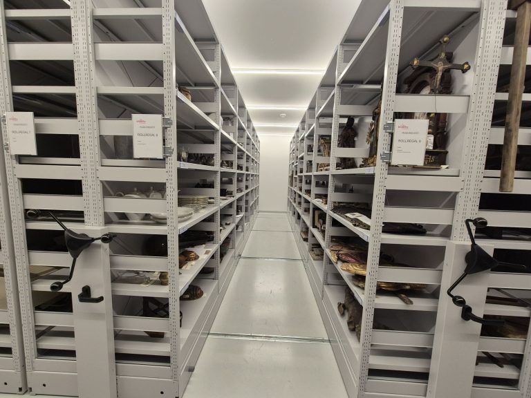 Museumsdepot mit Archivar Stefan Stachniß