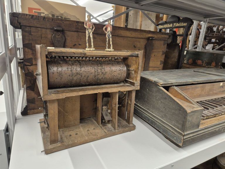 Museumsdepot mit Archivar Stefan Stachniß