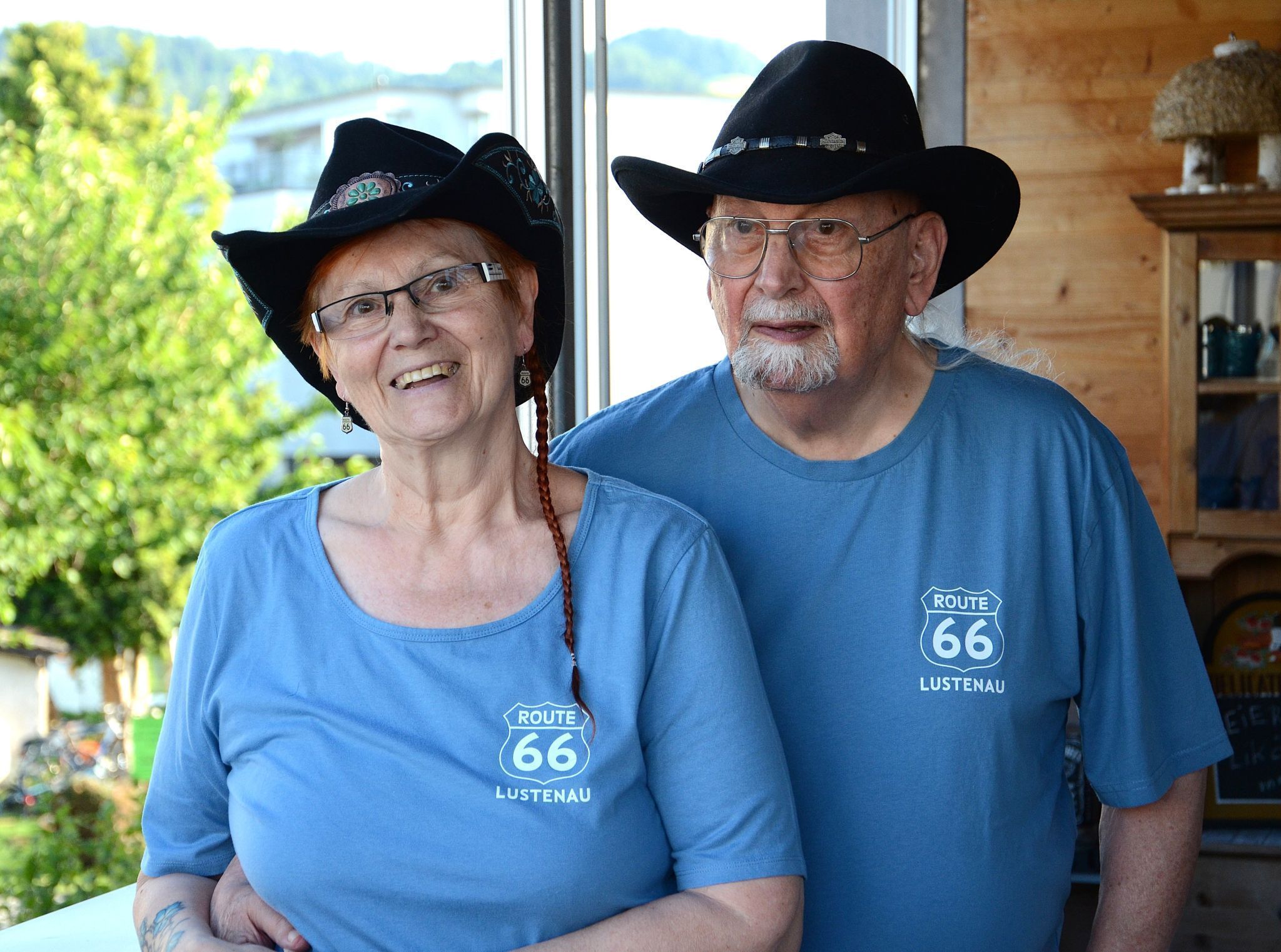 Das Ehepaar Von König engagiert sich im Lustenauer „Linedance-Club Route 66“. Gerda ist Linedance-Trainerin, Ubbo ist für die Musik zuständig. HRJ
