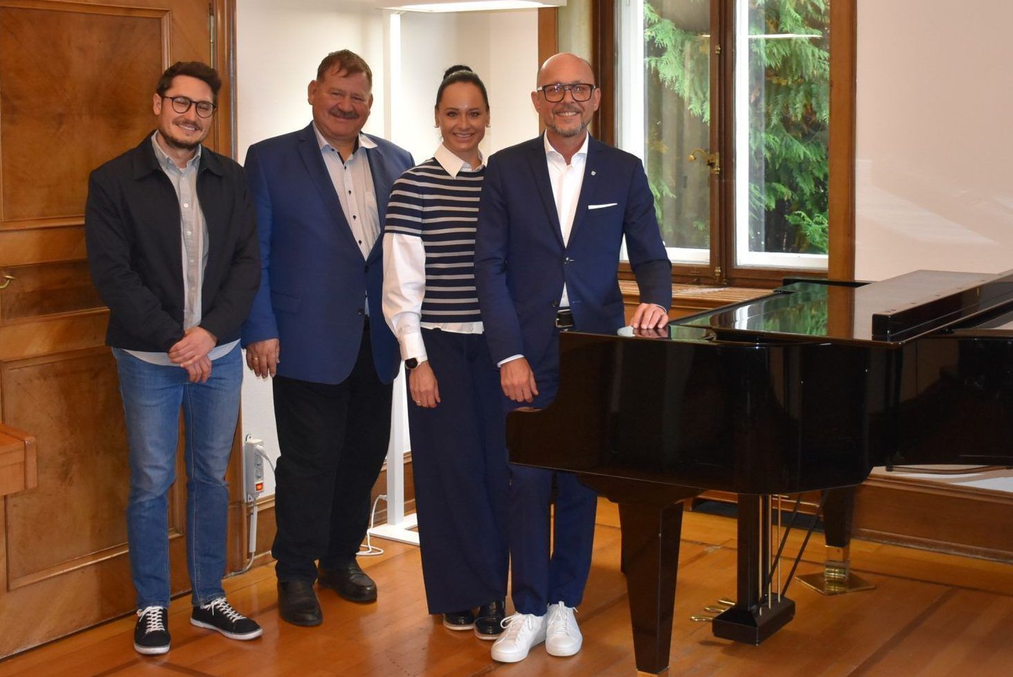 Florian Guggenberger, Stadtrat Hubert Kinz, Dir. Bettina Wechselberger, Bgm. Michael Ritsch
