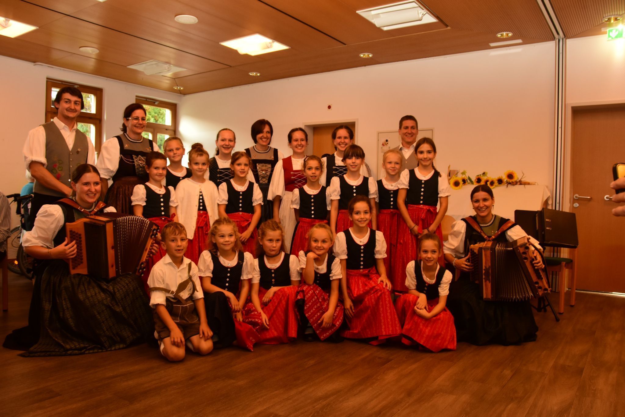 Kinder- und Jugendgruppe der Trachtengruppe Nüziders