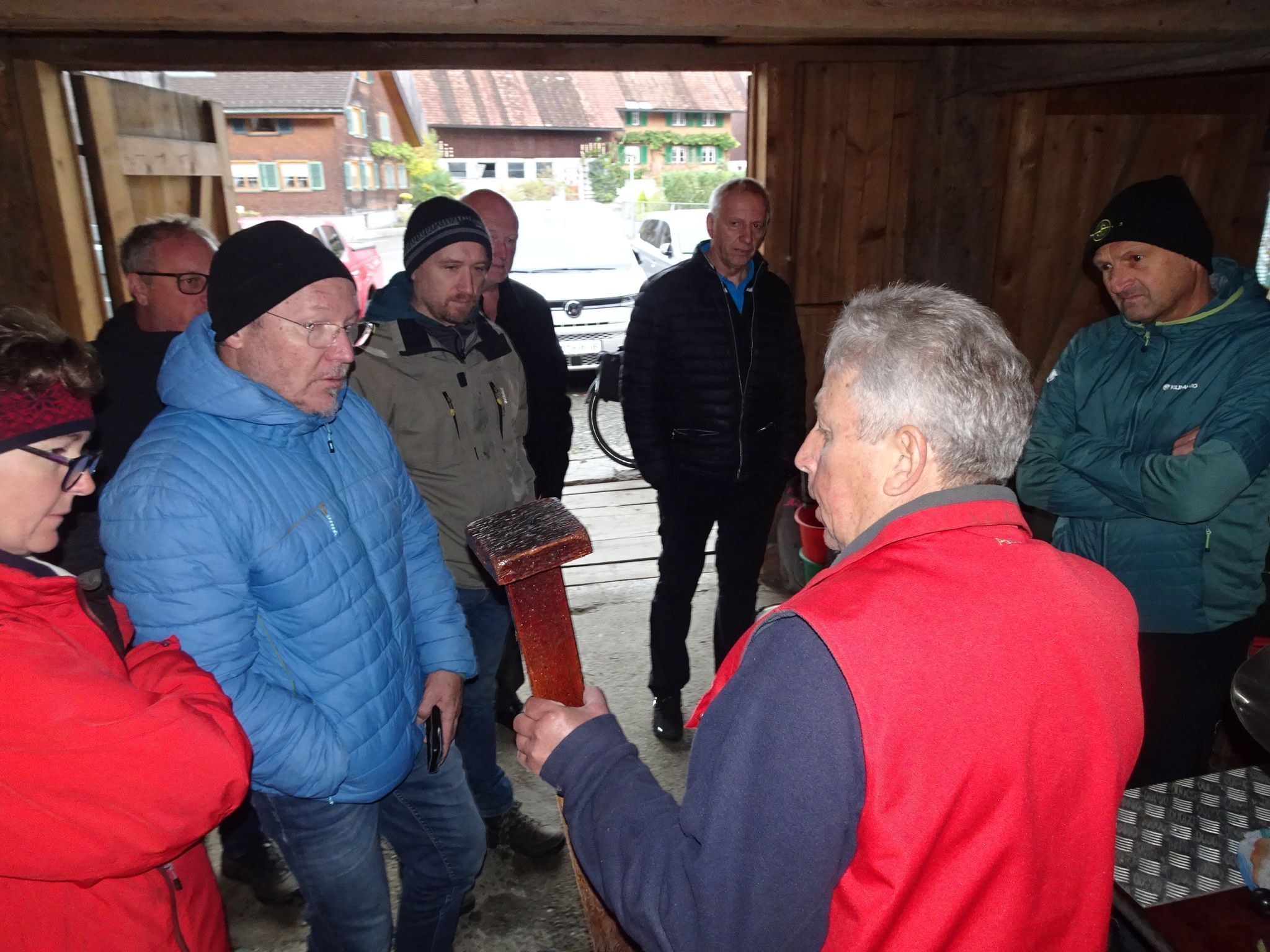 Die Teilnehmer hatten viele Fragen an den Brennexperten.