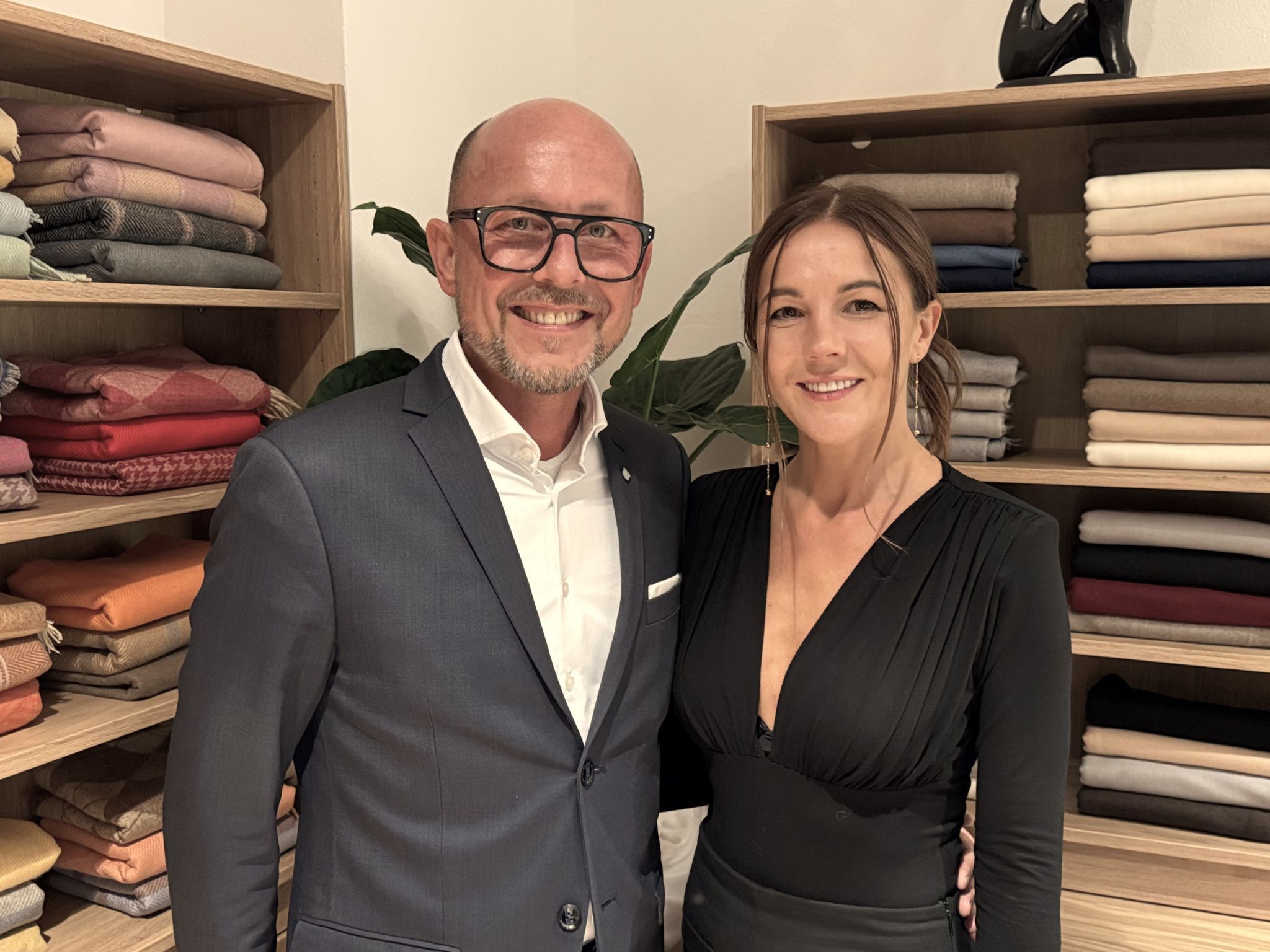 Bürgermeister Michael Ritsch mit Elena Lazarchuk.
