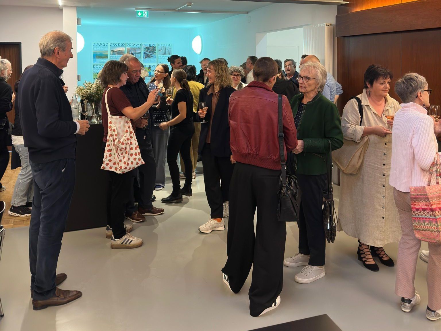 Am Abend vor der KulTour fand ein Vernetzungstreffen aller Kunstschaffenden aus Lustenau im DOCK 20 statt.