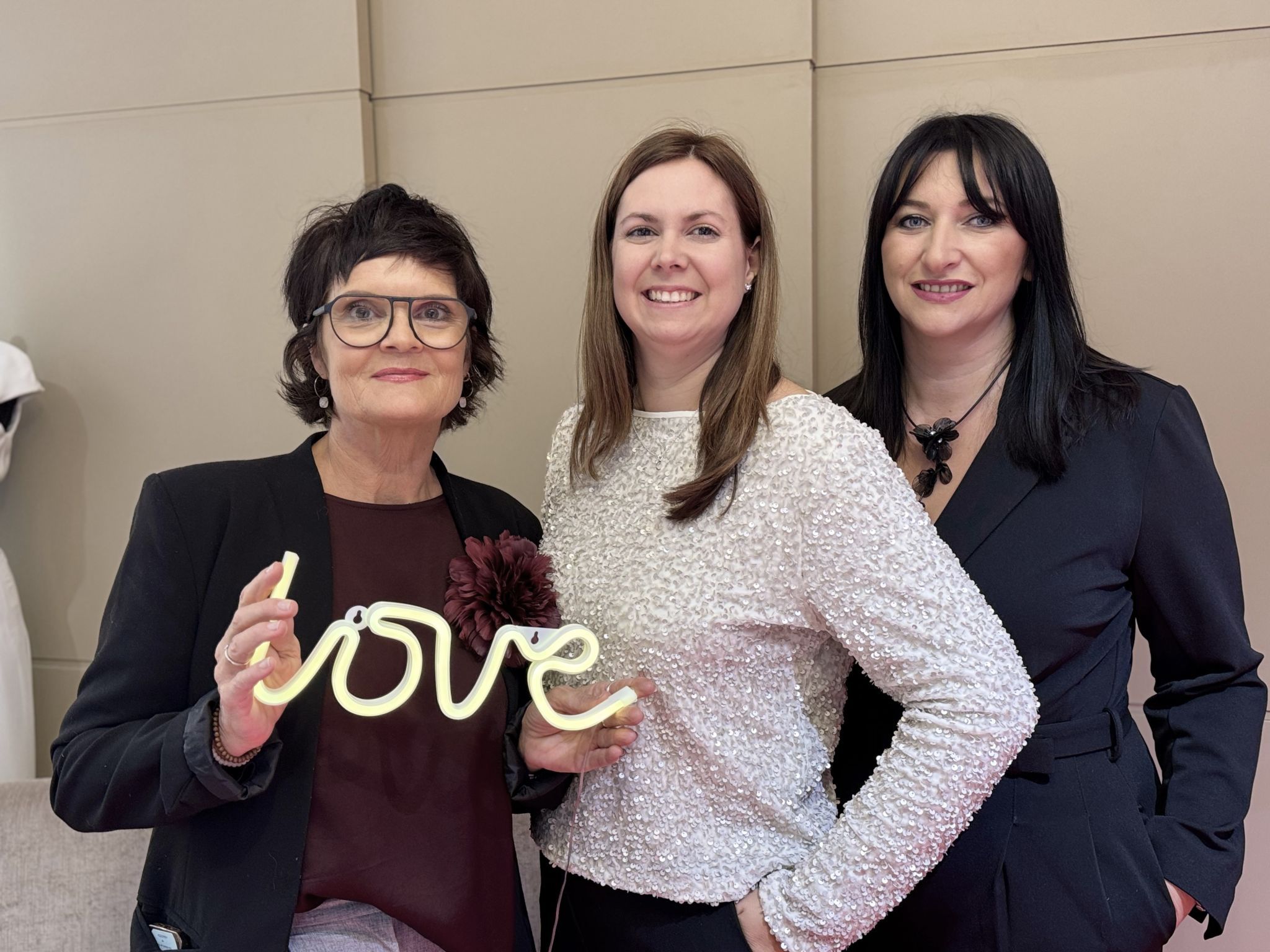 Traurednerin Ulli Müller, Fotobox-Expertin Claudia Walser und Stylistin Slavica Bacic.