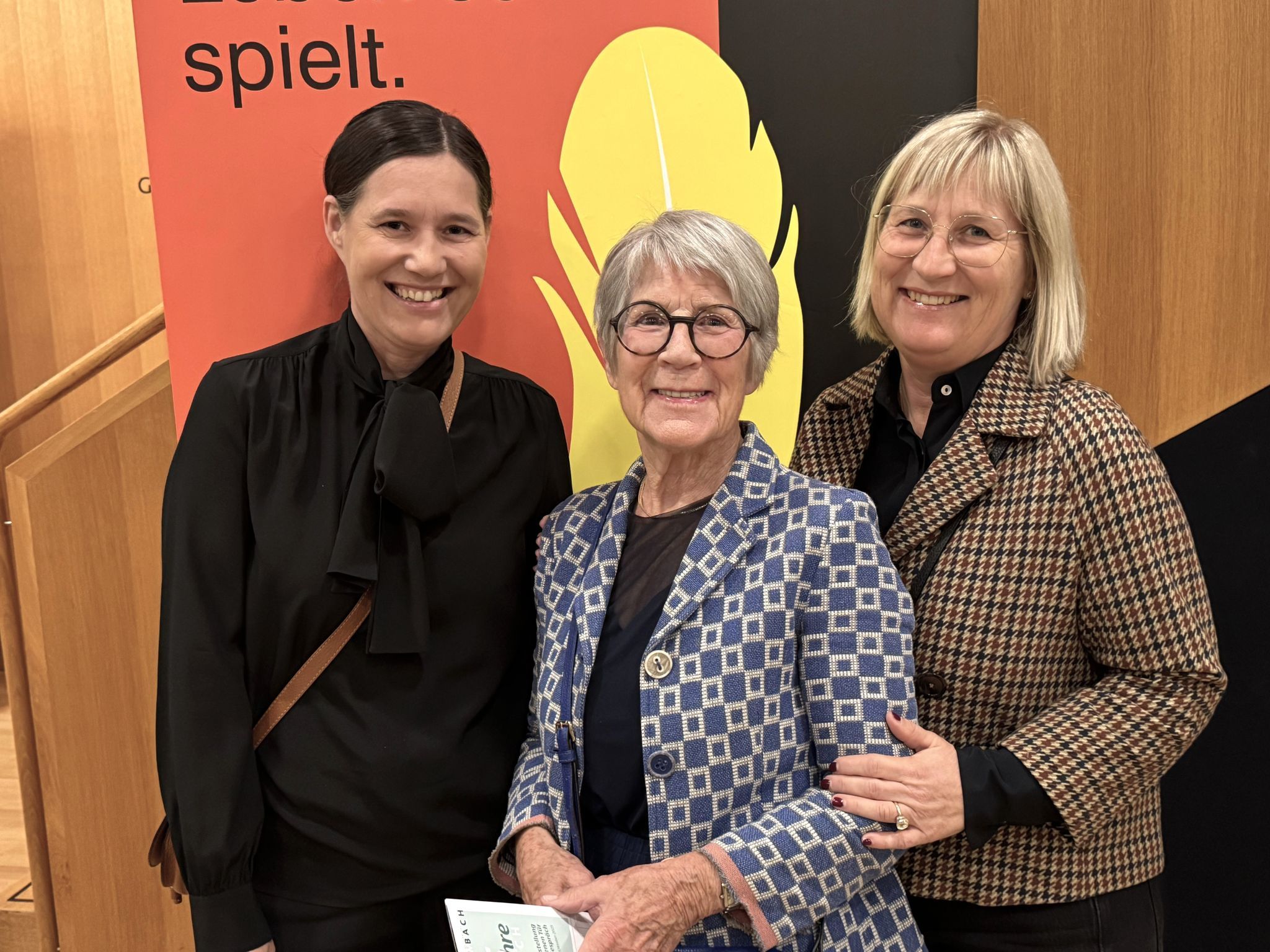 Jopie Scheier kam mit ihren Töchtern Claudia Scheier und Eveline Rusch.