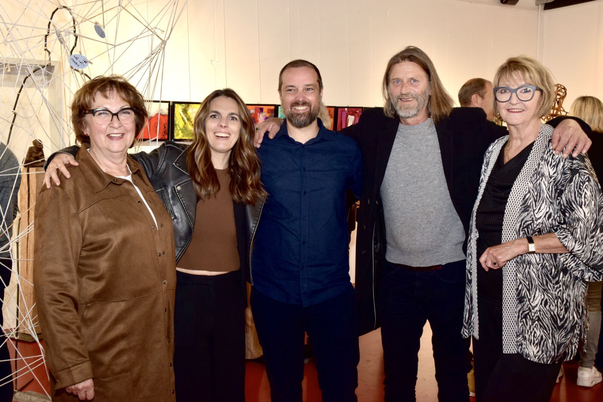 Sigrid Fritsche, Cornelia Pecoraro, Daniel Bragagna, Thomas Anton Rauch und Edith Mahner in der laufenden kukuphi-Ausstellung.