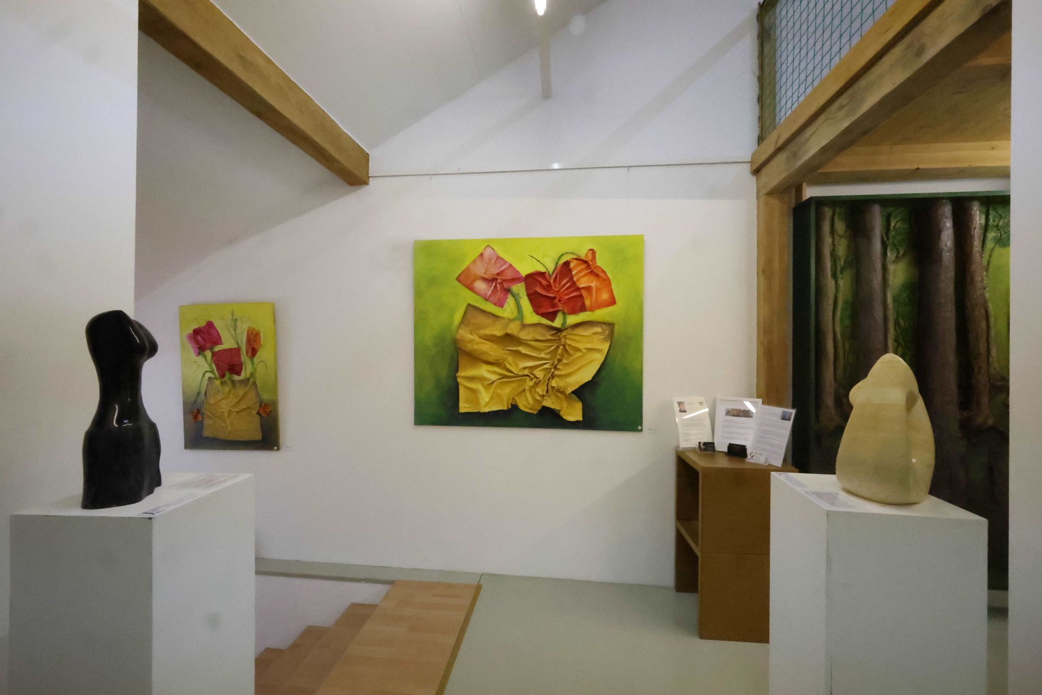 Kunst am Treppenabsatz im Ersten stock.