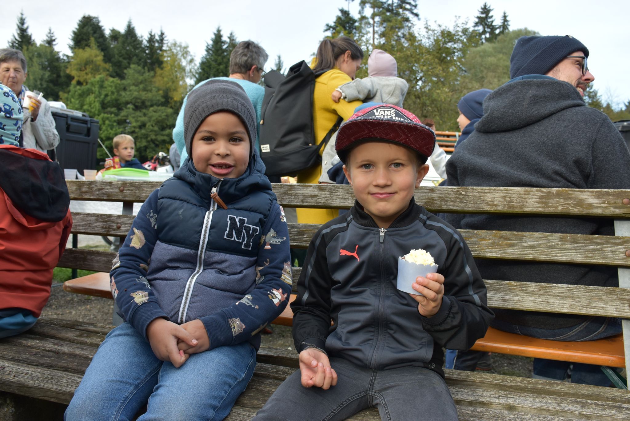 Erik A. und Till Knaus - Waldkinder 