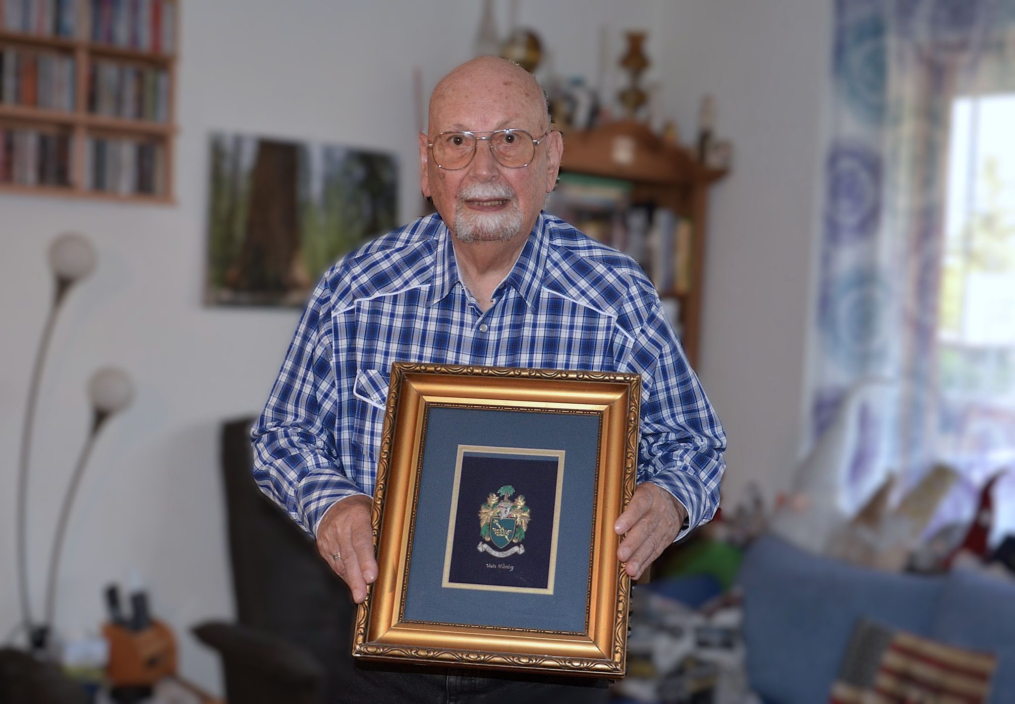 Auf das Familienwappen ist Ubbo ein bisschen stolz. Das ‚von‘ ist übrigens kein Adelstitel, sondern Teil des Namens. HRJ