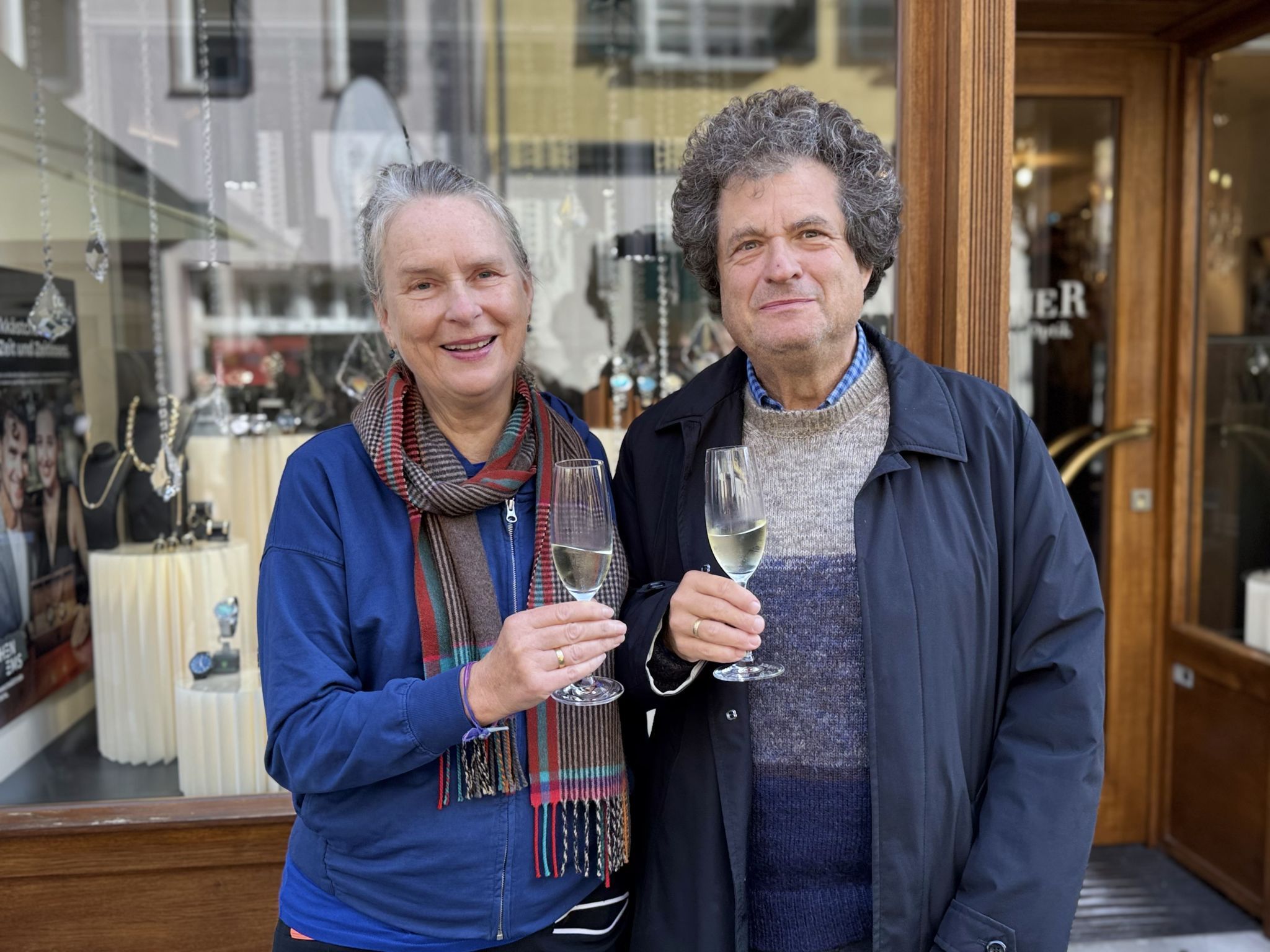 Unter den Gratulanten: Astrid und Hanno Loewy.