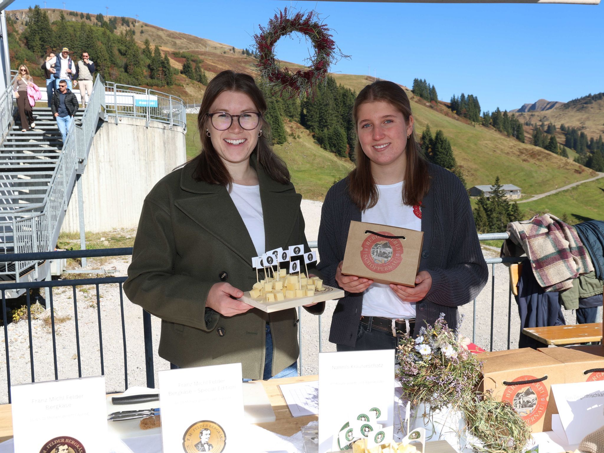 Franziska Nigsch und Elisa Albrich (