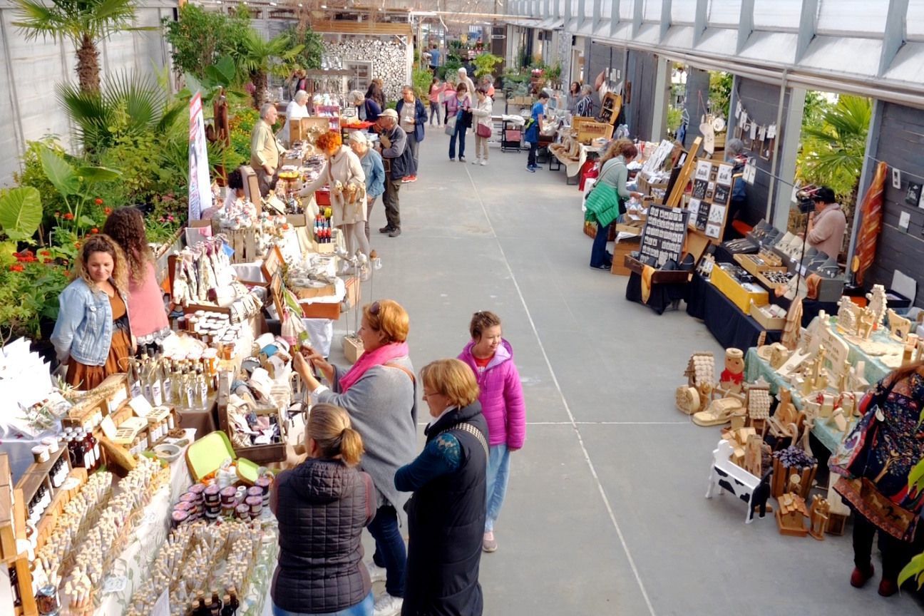 Der Koffermarkt in der Gärtnerei Augarten Kopf feierte fast unbemerkt sein zehnjähriges Bestehen.