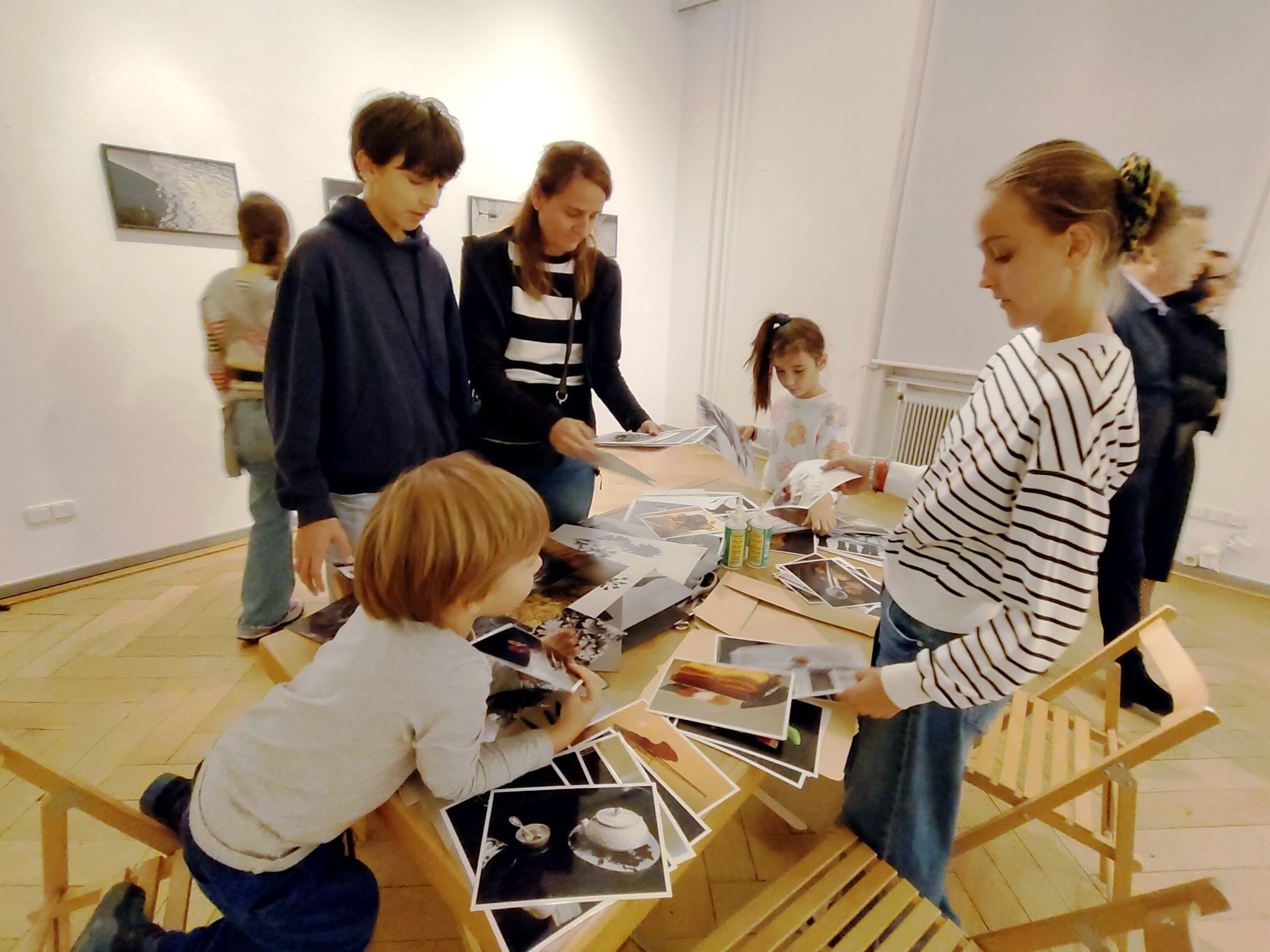 Schnipp, schnapp: Der Kinderworkshop bei KunstVorarlberg machte den Kleinen viel Spaß.