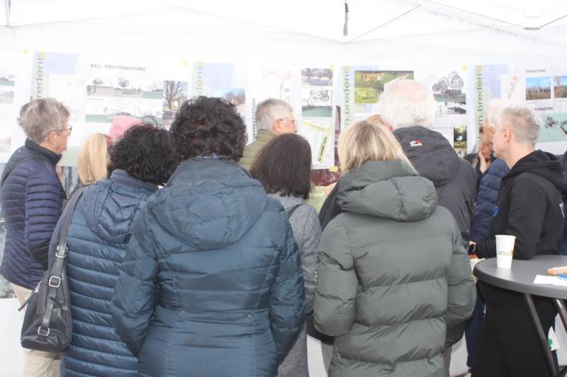 Viele Bürger interessieren sich für die Neugestaltung von Generationenpark Brederis.