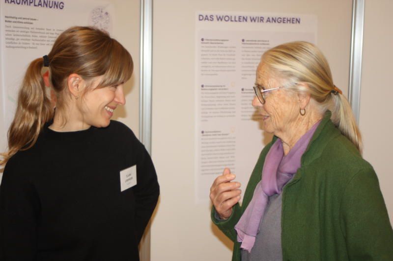 Clara Linsmeier und Ehrentraud Zuchristian.
