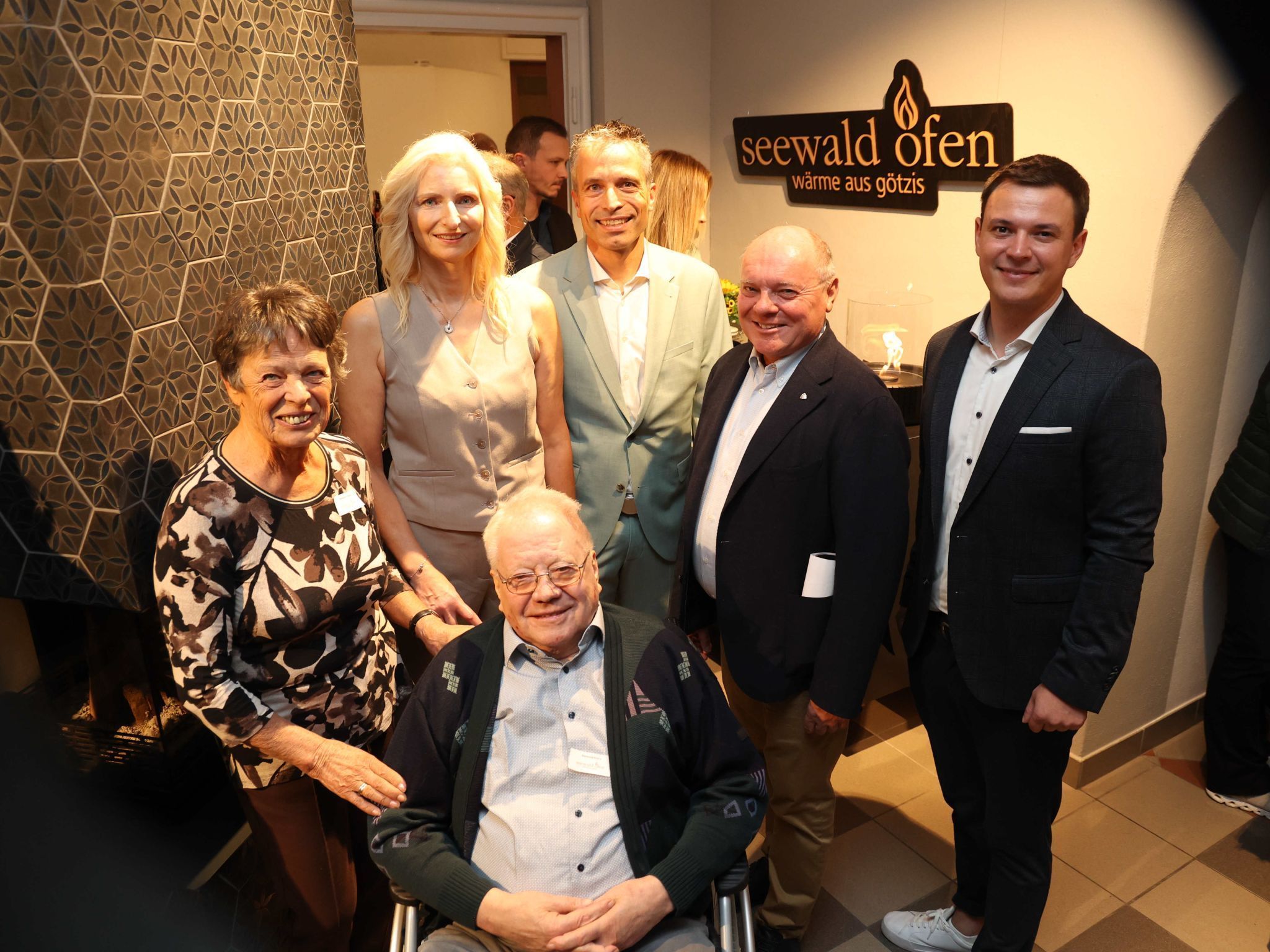 Irmgard und Franz Seewald, Bettina Blenk, Clemens Seewald, IM Rudi Gort und Wirtschaftsausschuss-Obmann Kevin Oberhauser. 