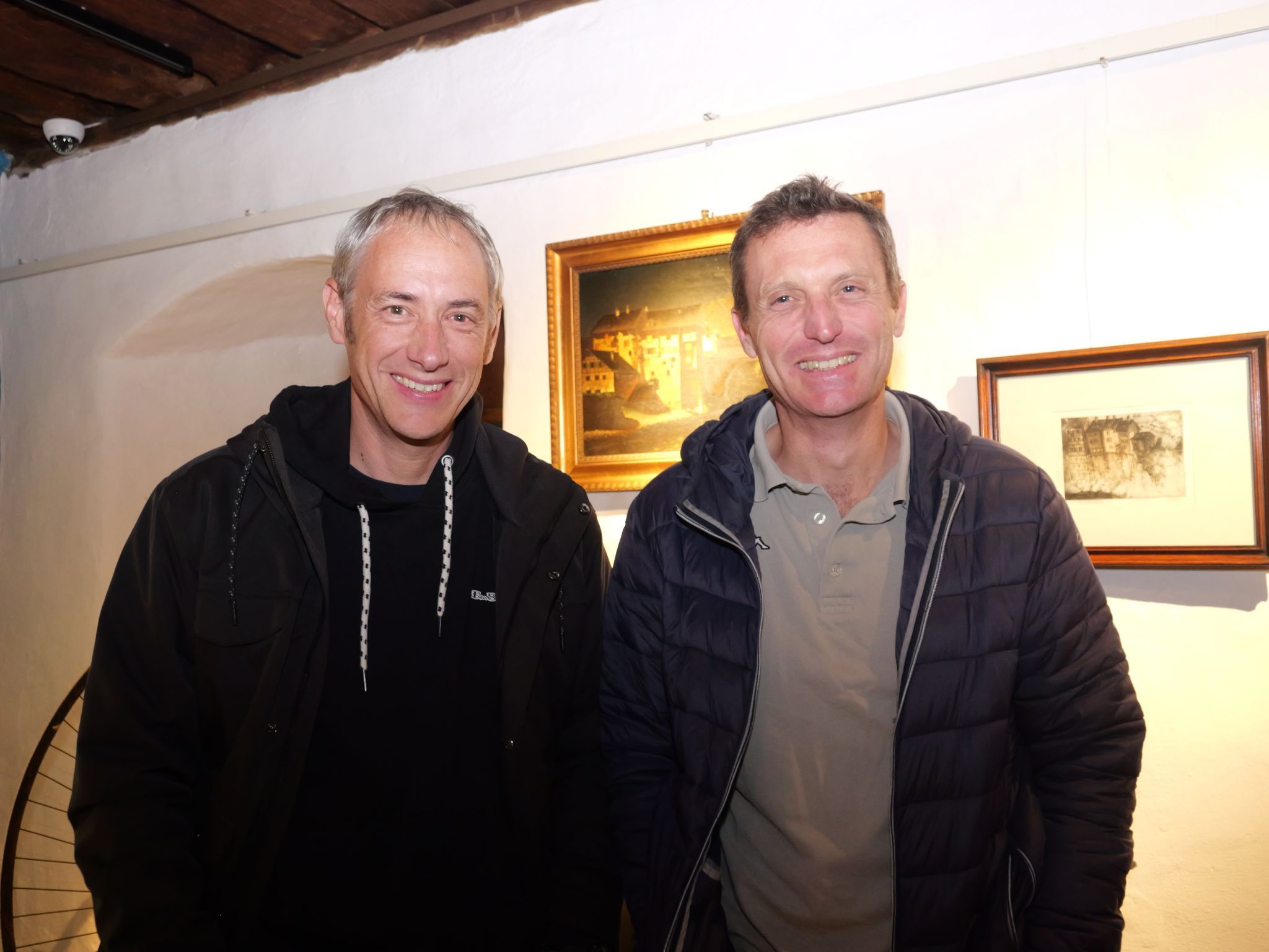 Apotheker Tobias Gut und Gemeinderat Robert Schöch entdeckten Geheimnisse in der Schattenburg.