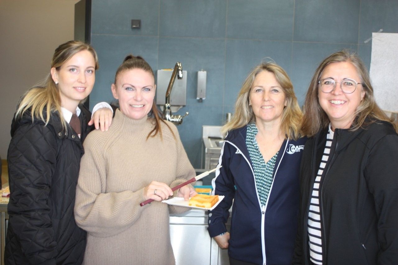Madlin, Petra, Karin und Silke hatten in der Gastronomie viel zu tun.