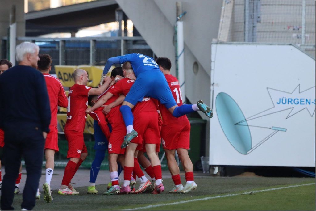 Dornbirner Derbysieg in Unterzahl mit Schönheitsfehlern