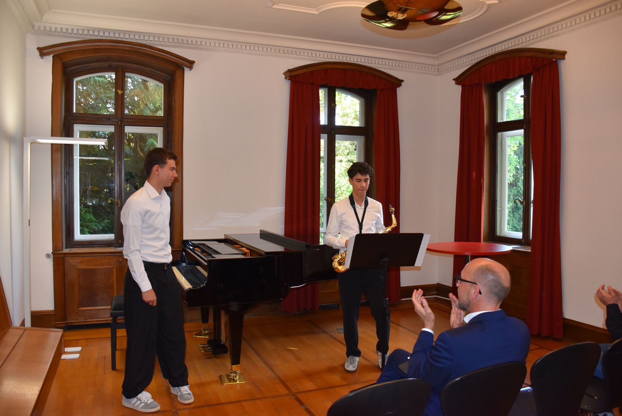 Christof Cobzaru mit DoCobzaru am Saxophon