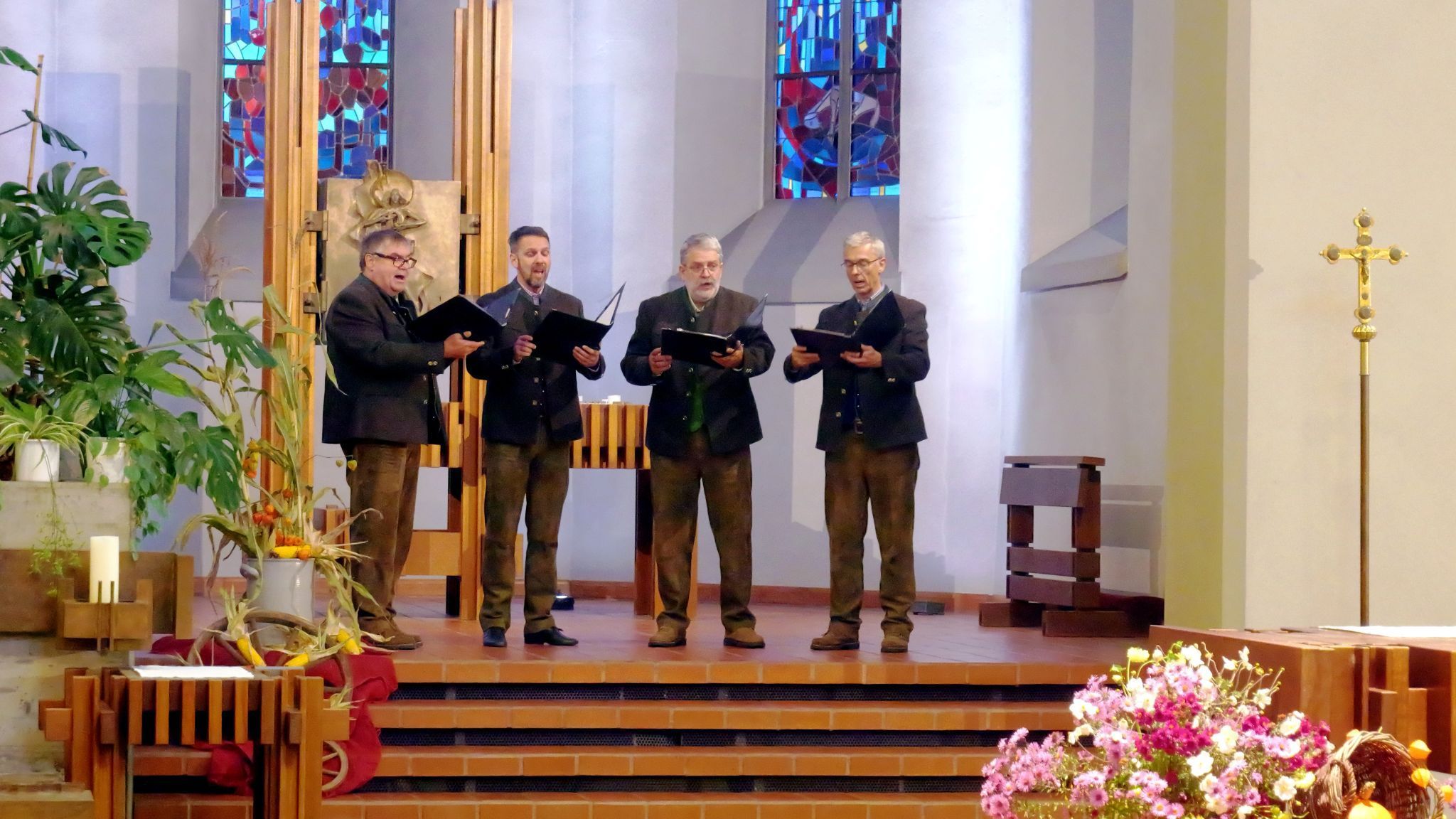 Der „Göfner 4-Xang“ beeindruckte mit glasklarer Harmonie bei „Domine pacem da nobis“.
