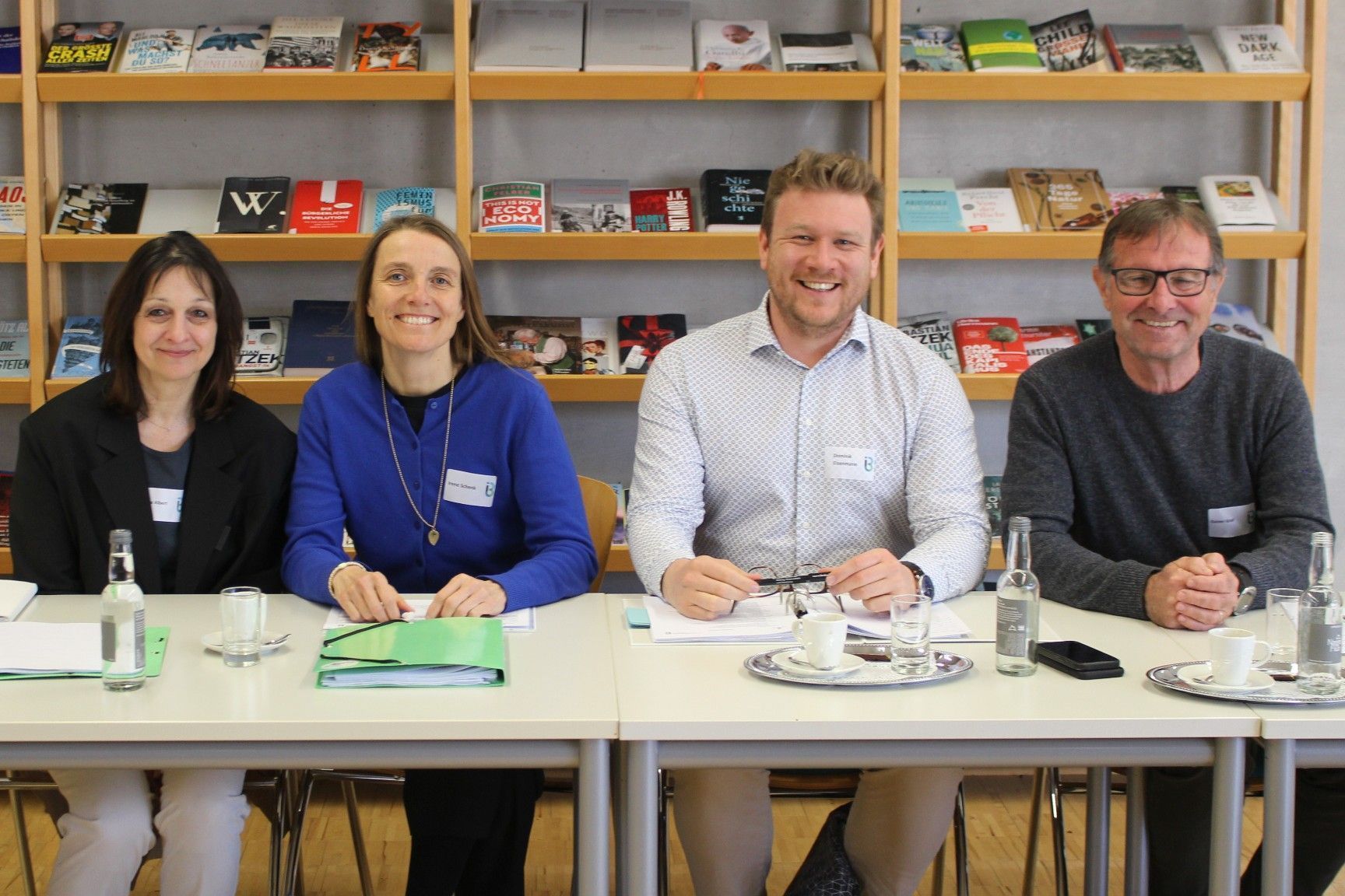 Gutgelaunt und tief beeindruckt verfolgten Sabine Albert, Irene Schenk, Dominik Eisenmann und Rainer Graf (v. l.) die Präsentation des Projekts Werkraumschule.