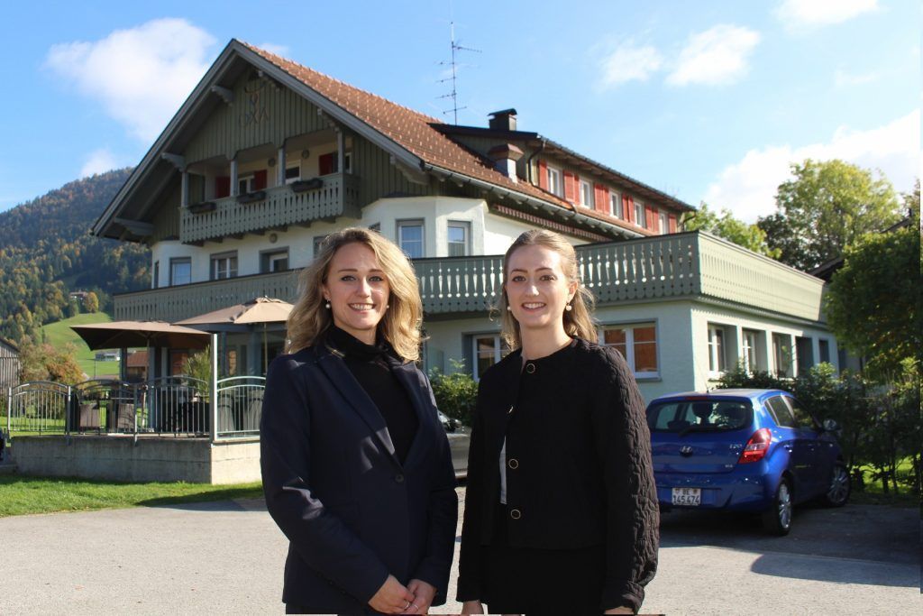 Anna und Eva bringen den Oxa auf Trab