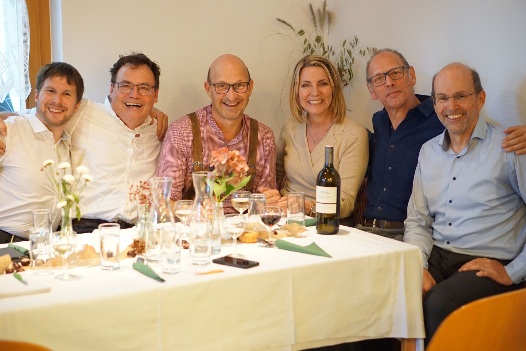 gemütlicher Ausklang: Roland Bär, Merbod Sohm, Wolfgang Purtscher, Bianca Fetz, Anton Fröwis, Urs Hinteregger