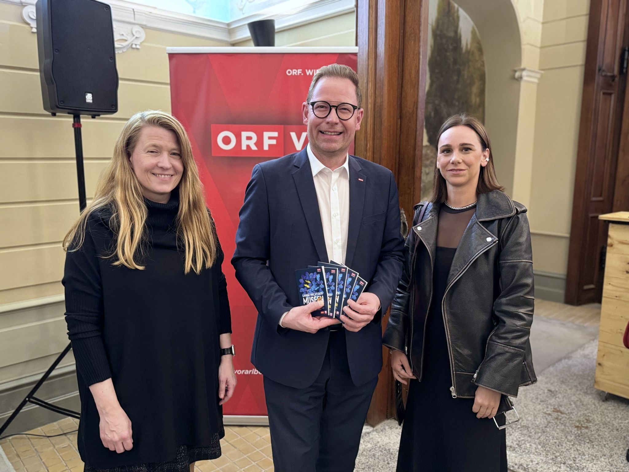 ORF-Landesdirektor Markus Klement, Kulturamtsleiterin Claudia Voit und Gastgeberin Frauke Kühn bei der Eröffnung der 