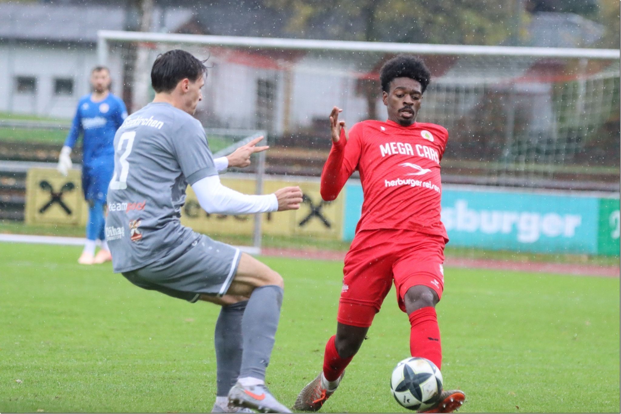 Stark: Nathanael Kukanda in der Rothosen-Abwehr.