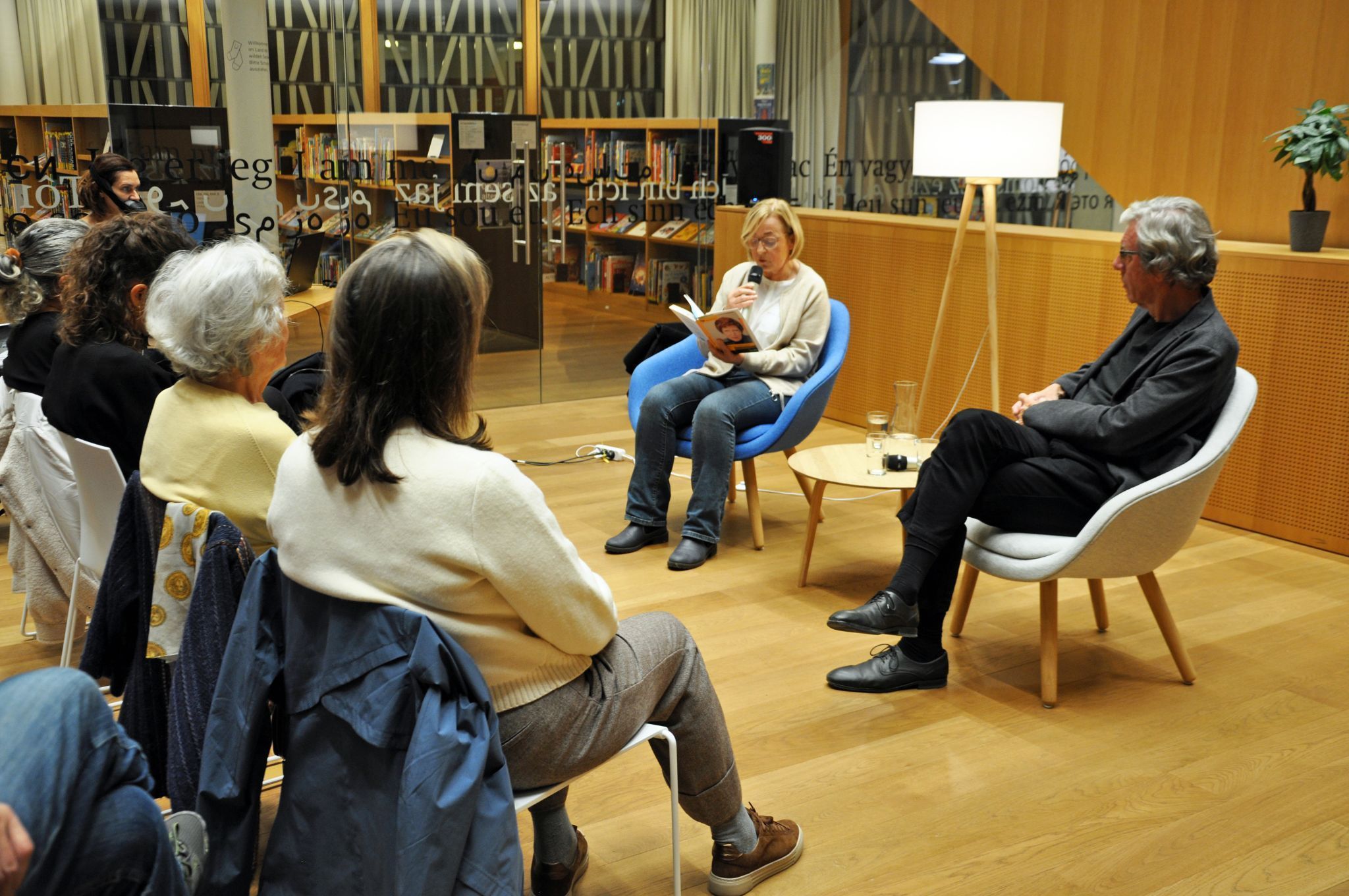 Gabi Hopfner bezeichnet die Jahre, in denen sie ihre demenzkranke Schwiegermutter pflegte als sehr wertvoll.