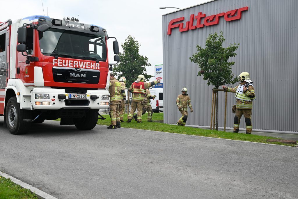 Großübung der Feuerwehr Lustenau bei Fulterer