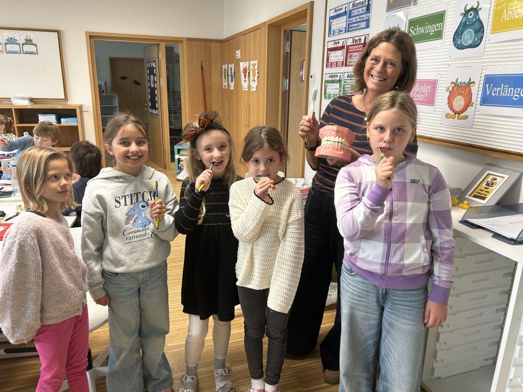 Max Prophylax zu Besuch in der Volksschule Tschagguns