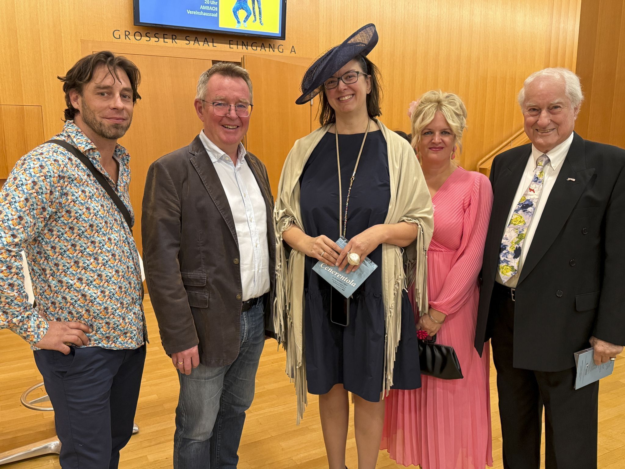 Manuel Manja Schwald, Nikolaus Netzer, Margit Hinterholzer, Nicole Wehinger und Alwin Riedmann feierten die erfolgreiche Premiere