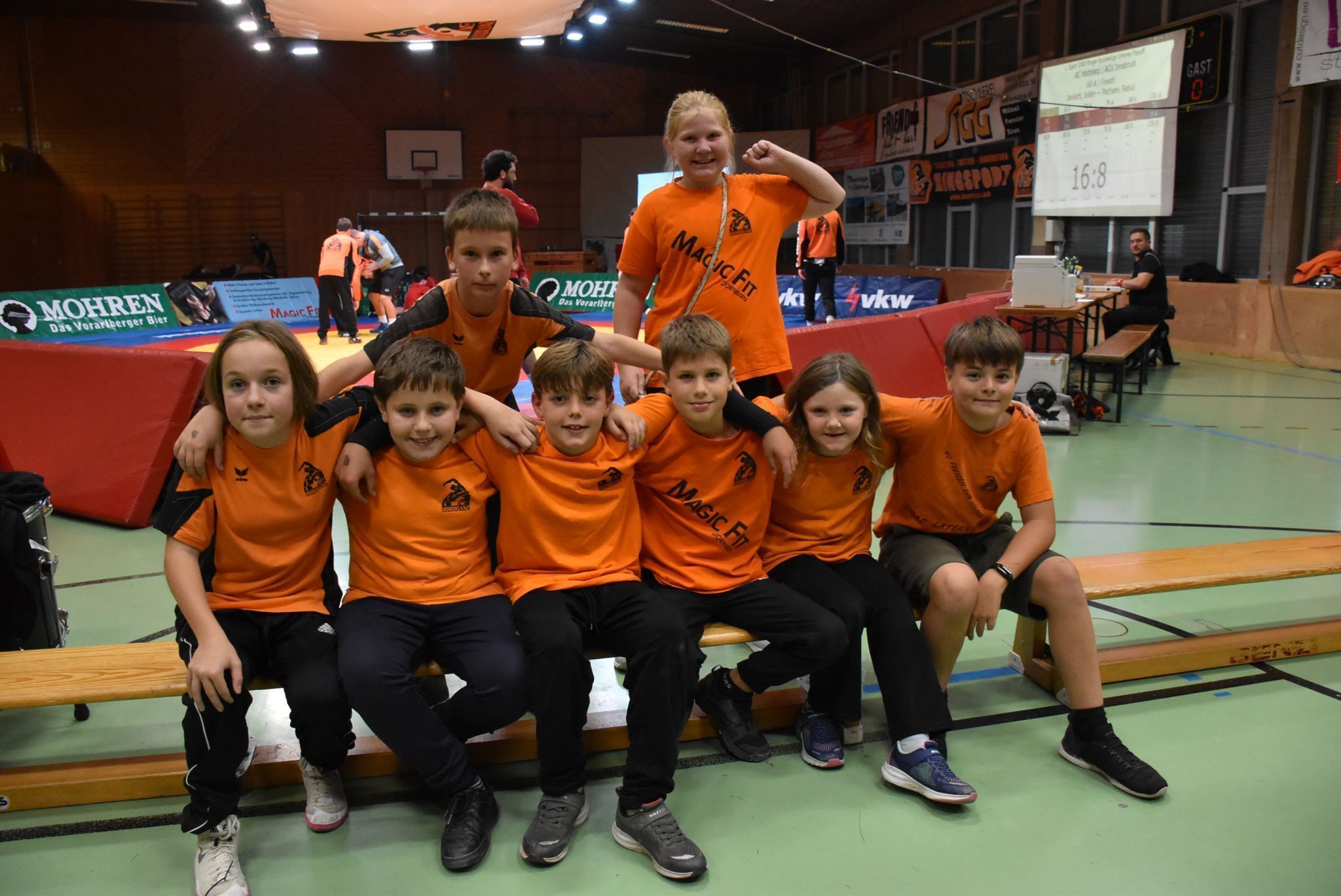 Ringer Nachwuchs: Xenja Birkel, Vesel Burga, Kilian Küng-Penz, Moritz Zündel, Johanna Küng-Penz, Hannes Fetz, Jayson Sljahoo, Elsa-Anna Konstatzky