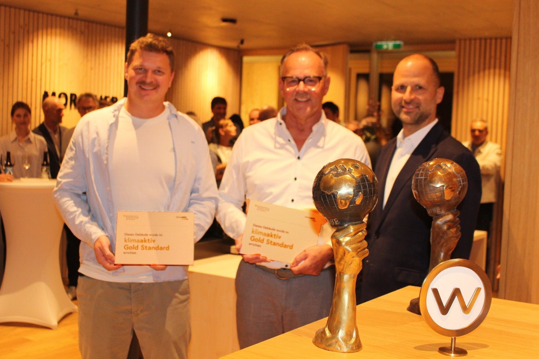 Die Auszeichnung „klimaaktiv Gold Standard“ macht sich neben den zwei Energy Globe Awards ausgezeichnet.